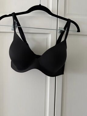 Victoria’s Secret Seamless T-Shirt Push-Up Bra 34D Black NWT